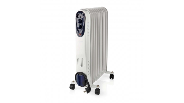 Nedis HTOI30WT11 Mobiele Olieradiator 1000 / 1500 / 2500 W 11 Vinnen Instelbare Thermostaat 3 Warmte Standen Omvalpreventie Wit